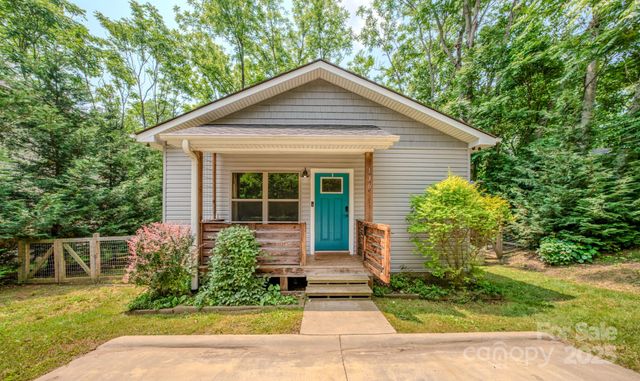 136 Old County Home Road, Asheville, NC 28806