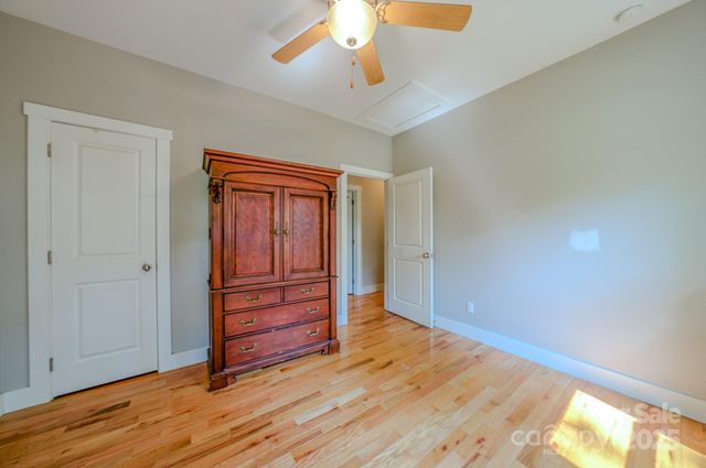 136 Old County Home Road, Asheville, NC 28806