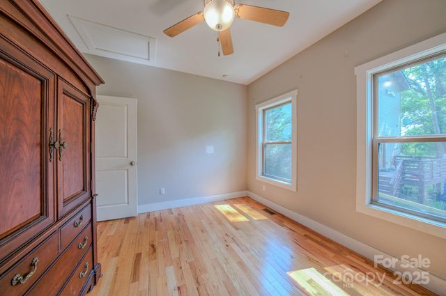 136 Old County Home Road, Asheville, NC 28806