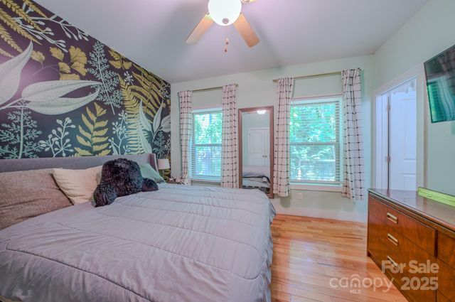 136 Old County Home Road, Asheville, NC 28806