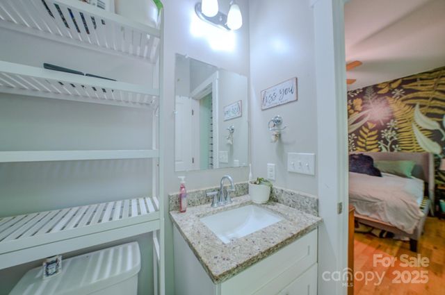 136 Old County Home Road, Asheville, NC 28806