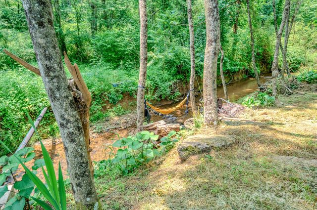 136 Old County Home Road, Asheville, NC 28806