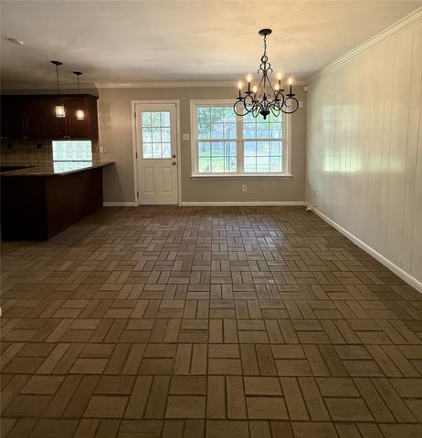 9646 Meadowglen Lane, Houston, TX 77063