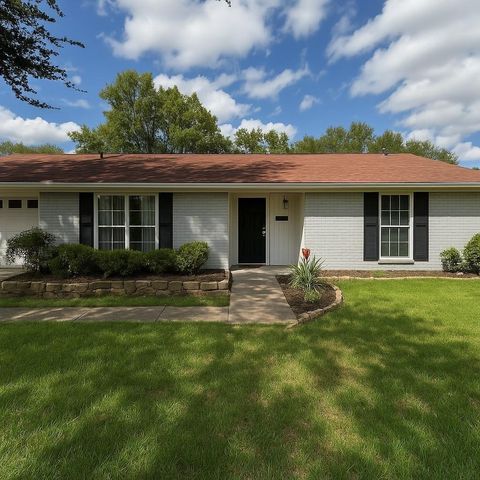 9646 Meadowglen Lane, Houston, TX 77063