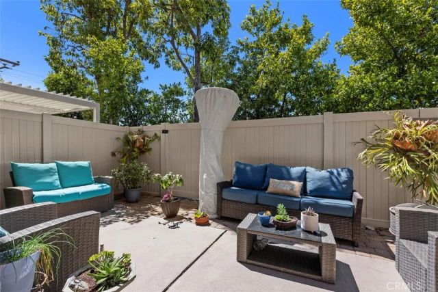 18261 Sanmian Court, Fountain Valley, CA 92708