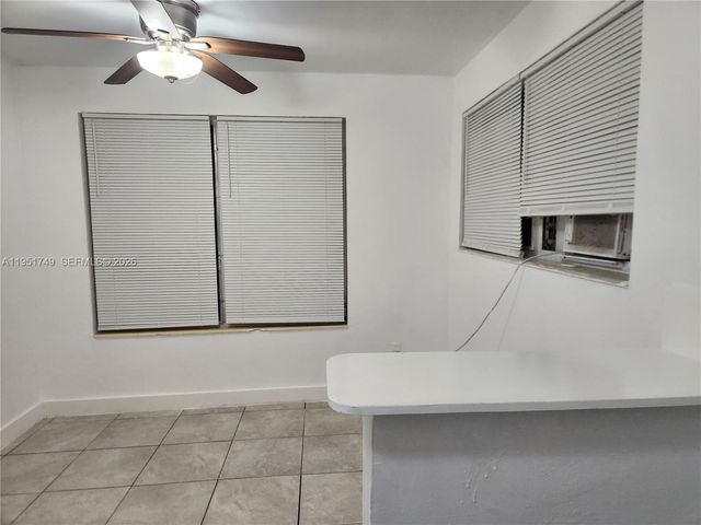 16031 NE 18th Pl 1B, North Miami Beach, FL 33162