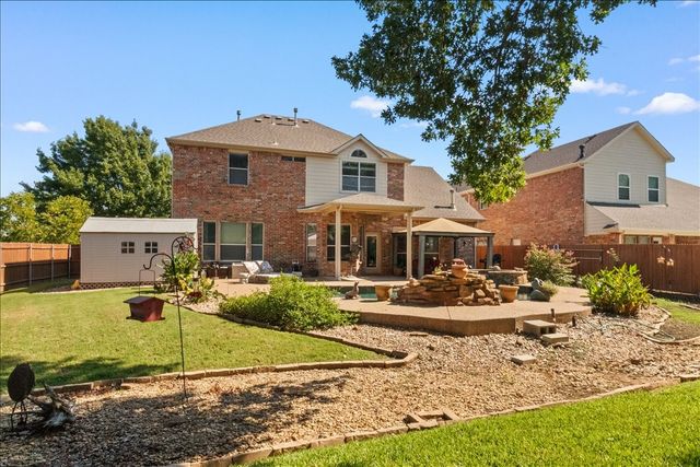 8402 Pecan Creek Drive, Arlington, TX 76001