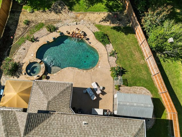 8402 Pecan Creek Drive, Arlington, TX 76001