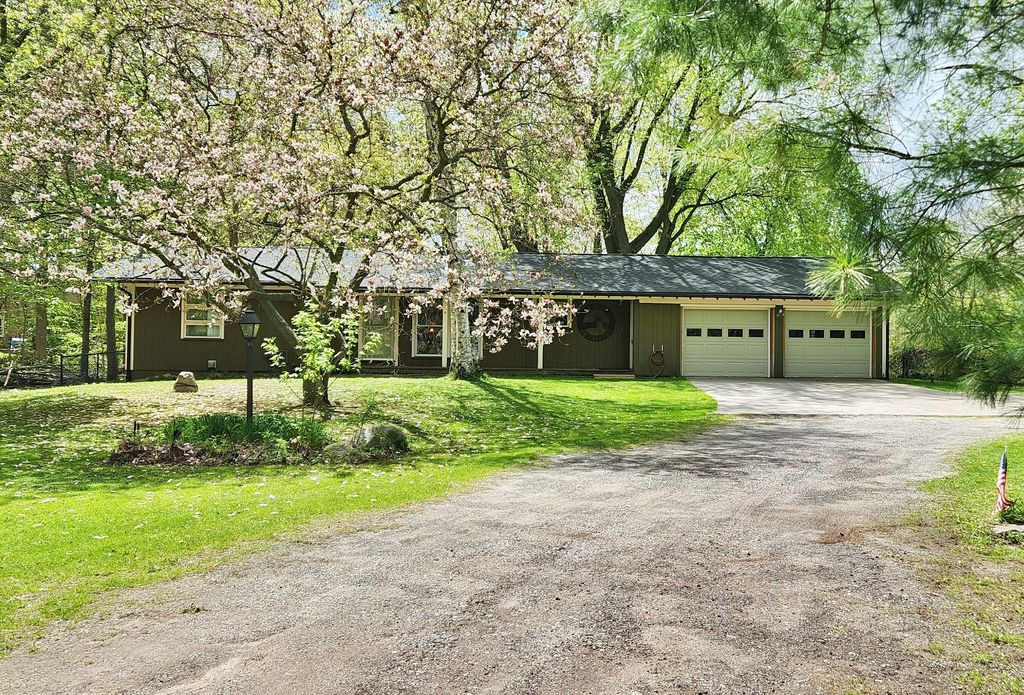5034 W 48th Street, Sheridan Twp - Newaygo, MI 49412