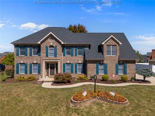 140 Leslie Place, Scott Depot, WV 25560