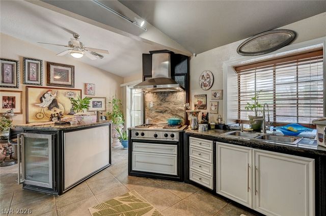6790 West Oakey Boulevard, Las Vegas, NV 89146