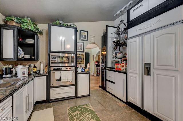 6790 West Oakey Boulevard, Las Vegas, NV 89146