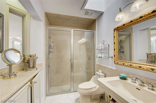 6790 West Oakey Boulevard, Las Vegas, NV 89146