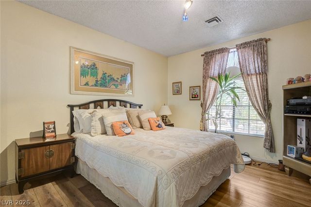 6790 West Oakey Boulevard, Las Vegas, NV 89146