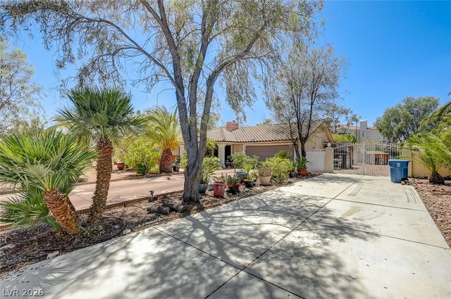 6790 West Oakey Boulevard, Las Vegas, NV 89146