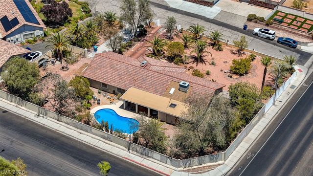 6790 West Oakey Boulevard, Las Vegas, NV 89146