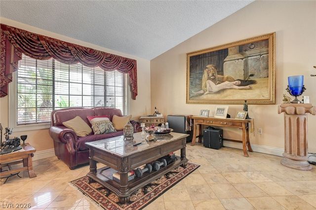 6790 West Oakey Boulevard, Las Vegas, NV 89146