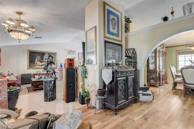6790 West Oakey Boulevard, Las Vegas, NV 89146