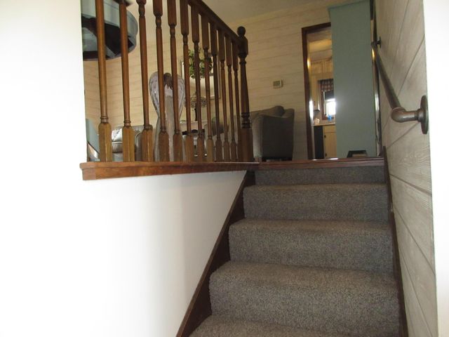 1906 Seminary Road, Heath, OH 43056