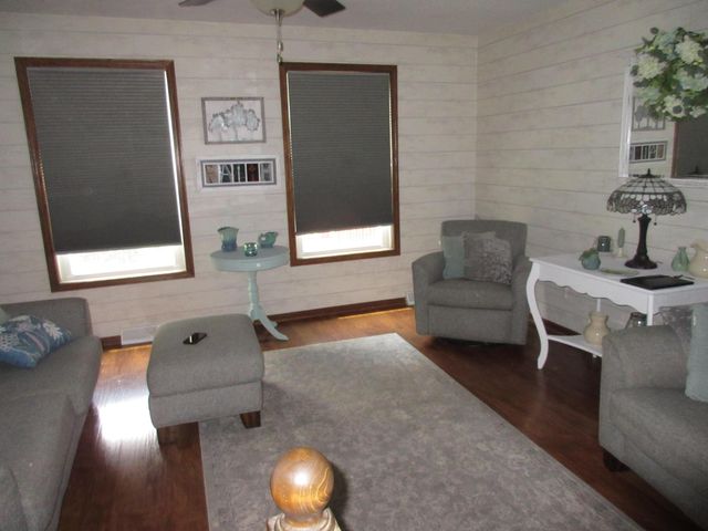 1906 Seminary Road, Heath, OH 43056