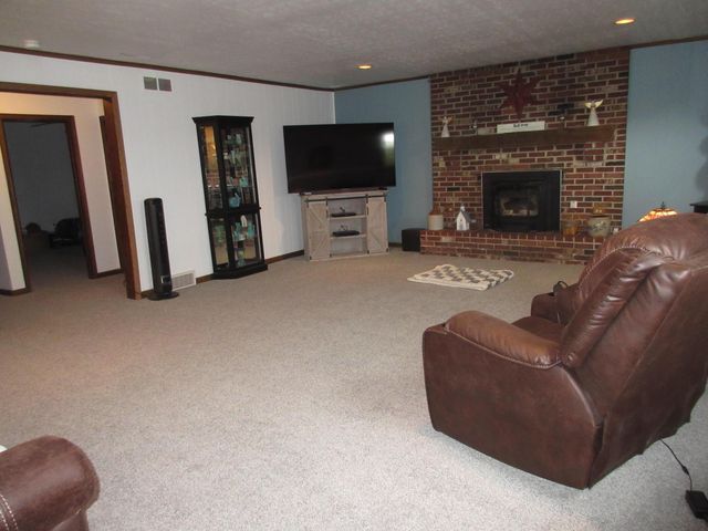 1906 Seminary Road, Heath, OH 43056