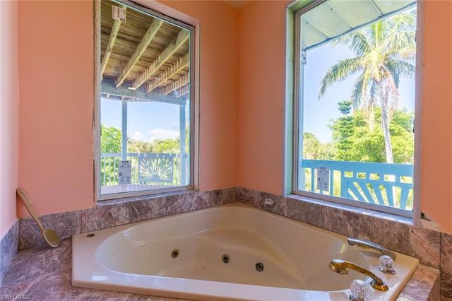 621 Rum RD, Captiva, FL 33924