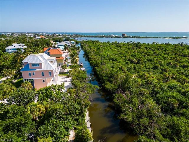 621 Rum RD, Captiva, FL 33924
