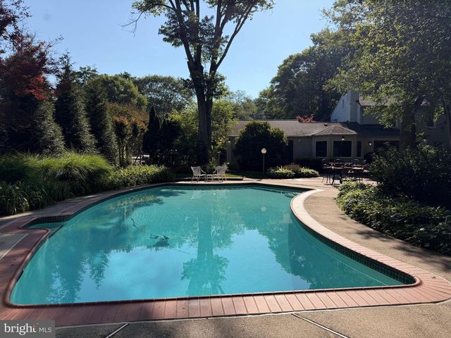 15704 ANCIENT OAK DR, Gaithersburg, MD 20878