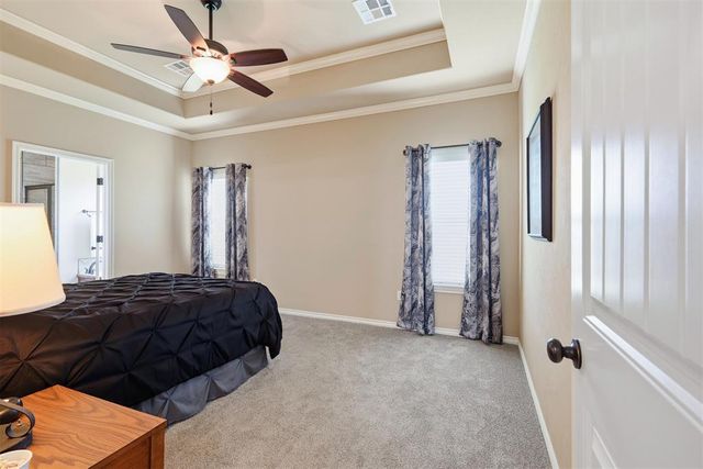20559 Creekside Drive, Harrah, OK 73045