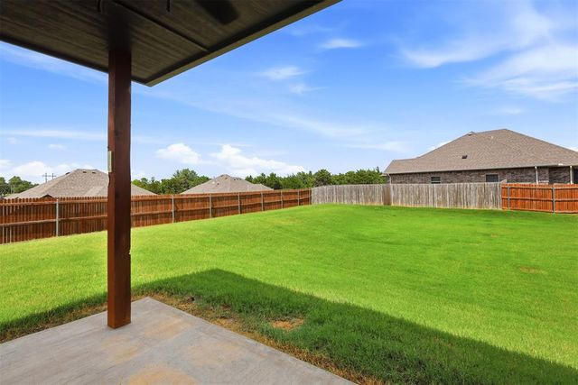 20559 Creekside Drive, Harrah, OK 73045
