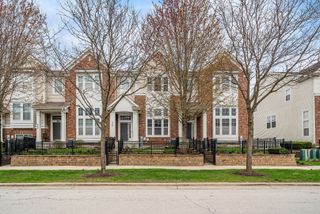 459 Plaza Place, Aurora, IL 60504