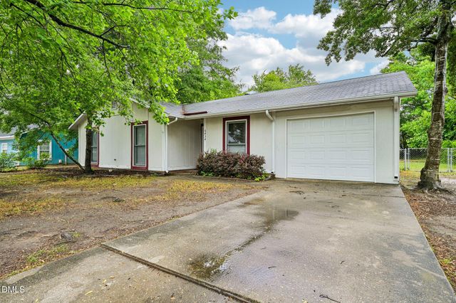 6434 Rannock Drive, Fayetteville, NC 28304
