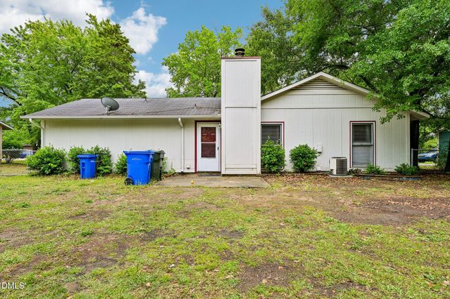 6434 Rannock Drive, Fayetteville, NC 28304