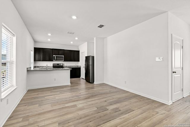 6009 Cooper Cash, San Antonio, TX 78252