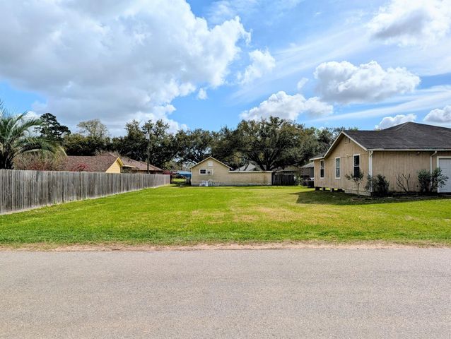 2506 Heights Street, Liberty, TX 77575