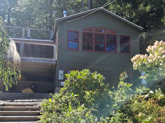 8 Marsh Hill Road, New Durham, NH 03855