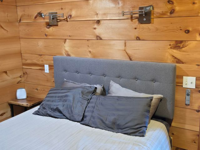 8 Marsh Hill Road, New Durham, NH 03855