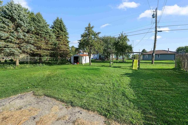 145 E Burnett Street, Beaver Dam, WI 53916