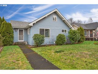 657 17TH Ave, Longview, WA 98632