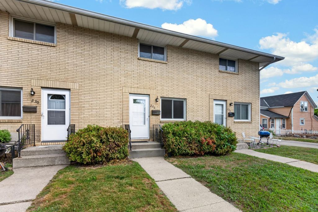 226 Minnesota Street S, Shakopee, MN 55379