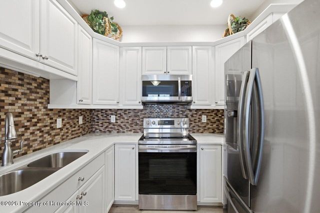 15028 Silversmith Circle, Spring Hill, FL 34609