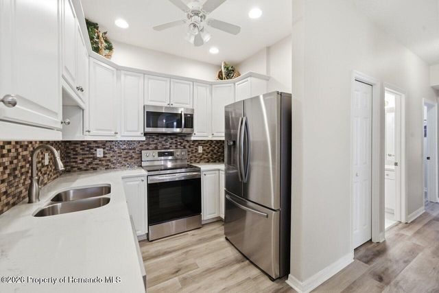 15028 Silversmith Circle, Spring Hill, FL 34609