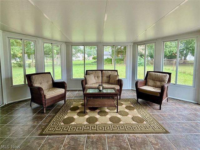 8861 Groveside Drive, Strongsville, OH 44136