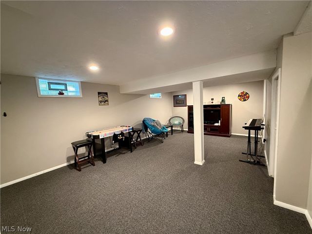 8861 Groveside Drive, Strongsville, OH 44136