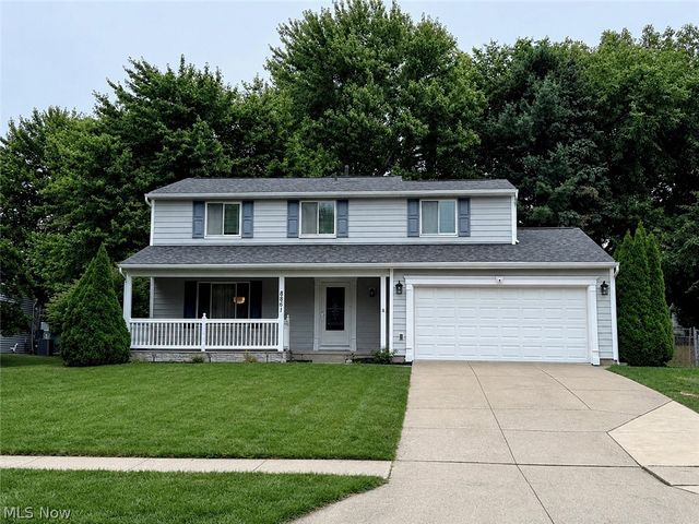 8861 Groveside Drive, Strongsville, OH 44136