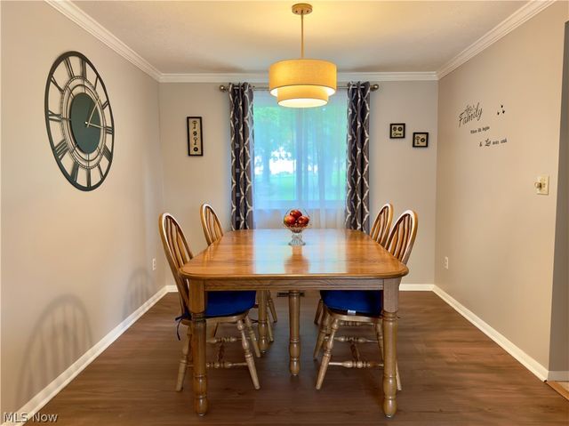 8861 Groveside Drive, Strongsville, OH 44136