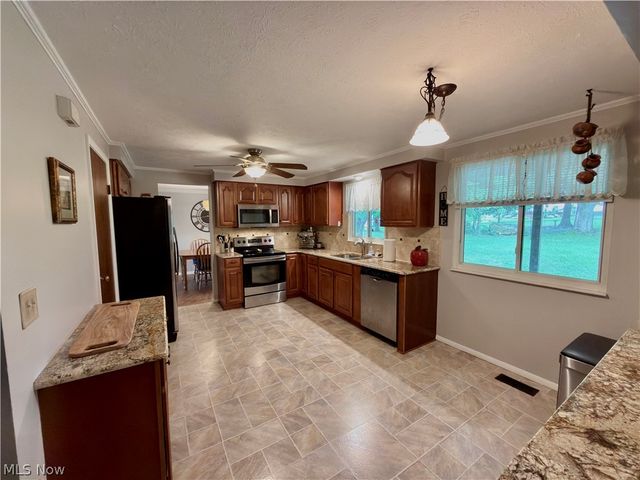 8861 Groveside Drive, Strongsville, OH 44136