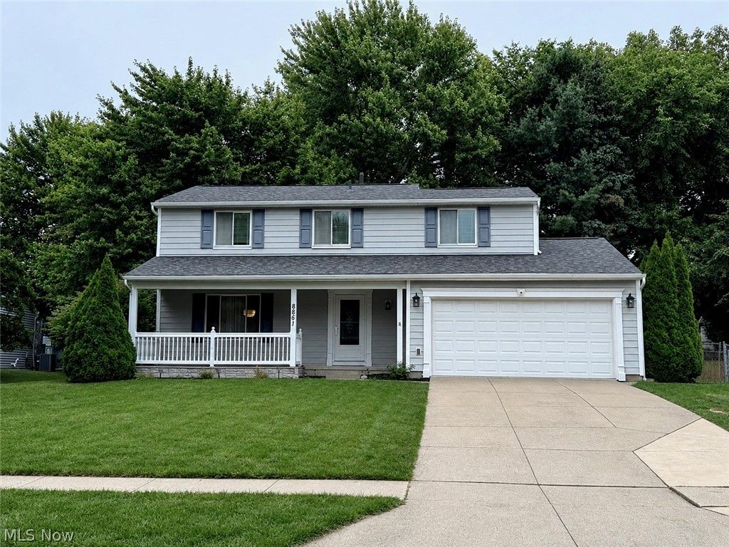 8861 Groveside Drive, Strongsville, OH 44136