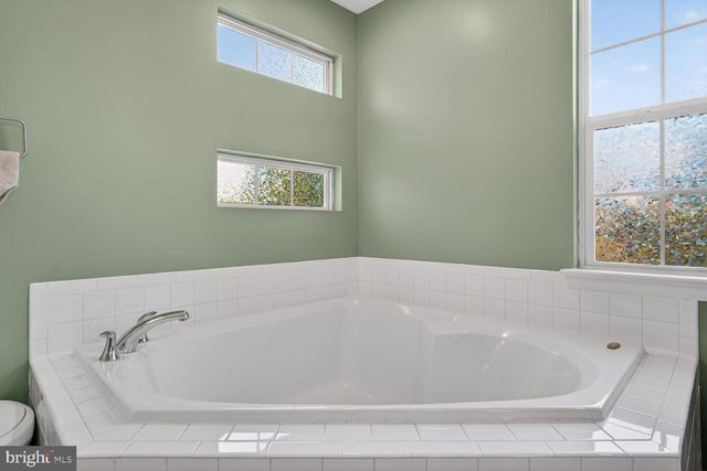 17565 BROOKVILLE CT, Round Hill, VA 20141