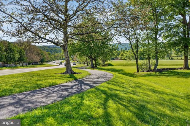 17565 BROOKVILLE CT, Round Hill, VA 20141
